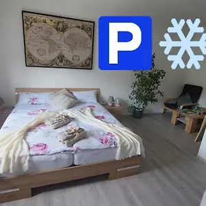  Apartment Ringo, Airport Pit Stop, Bahnhof Und Flughafen In Der Naehe